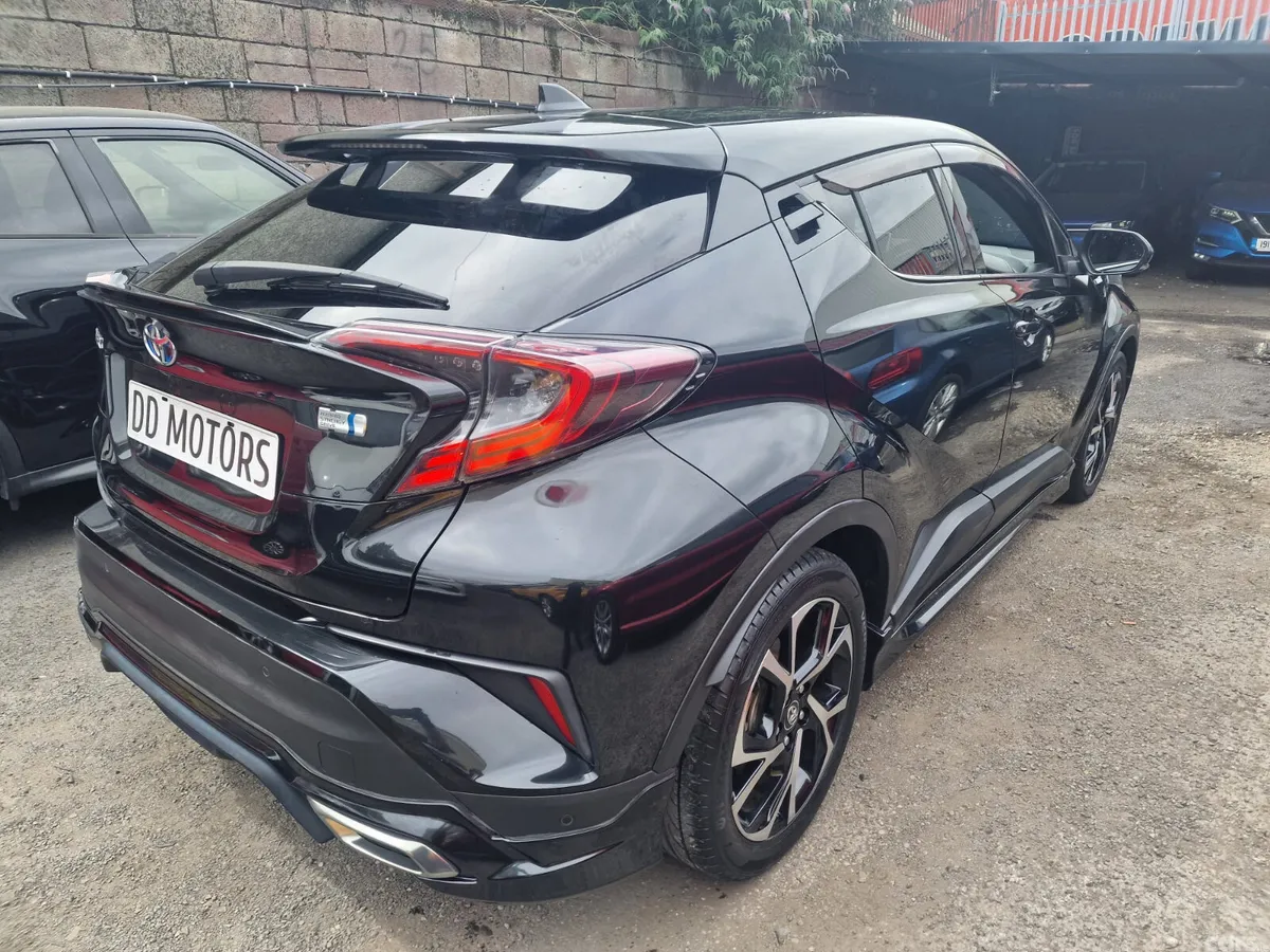 Toyota C-HR MPV, Petrol Hybrid, 2017, Black