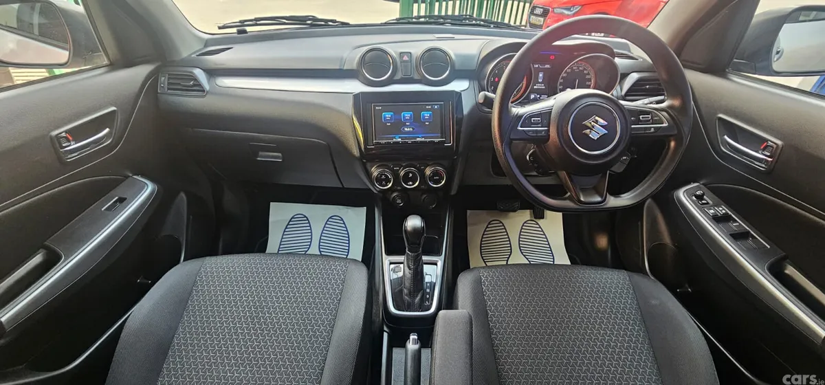 Suzuki Swift Hatchback, Petrol, 2023, Silver