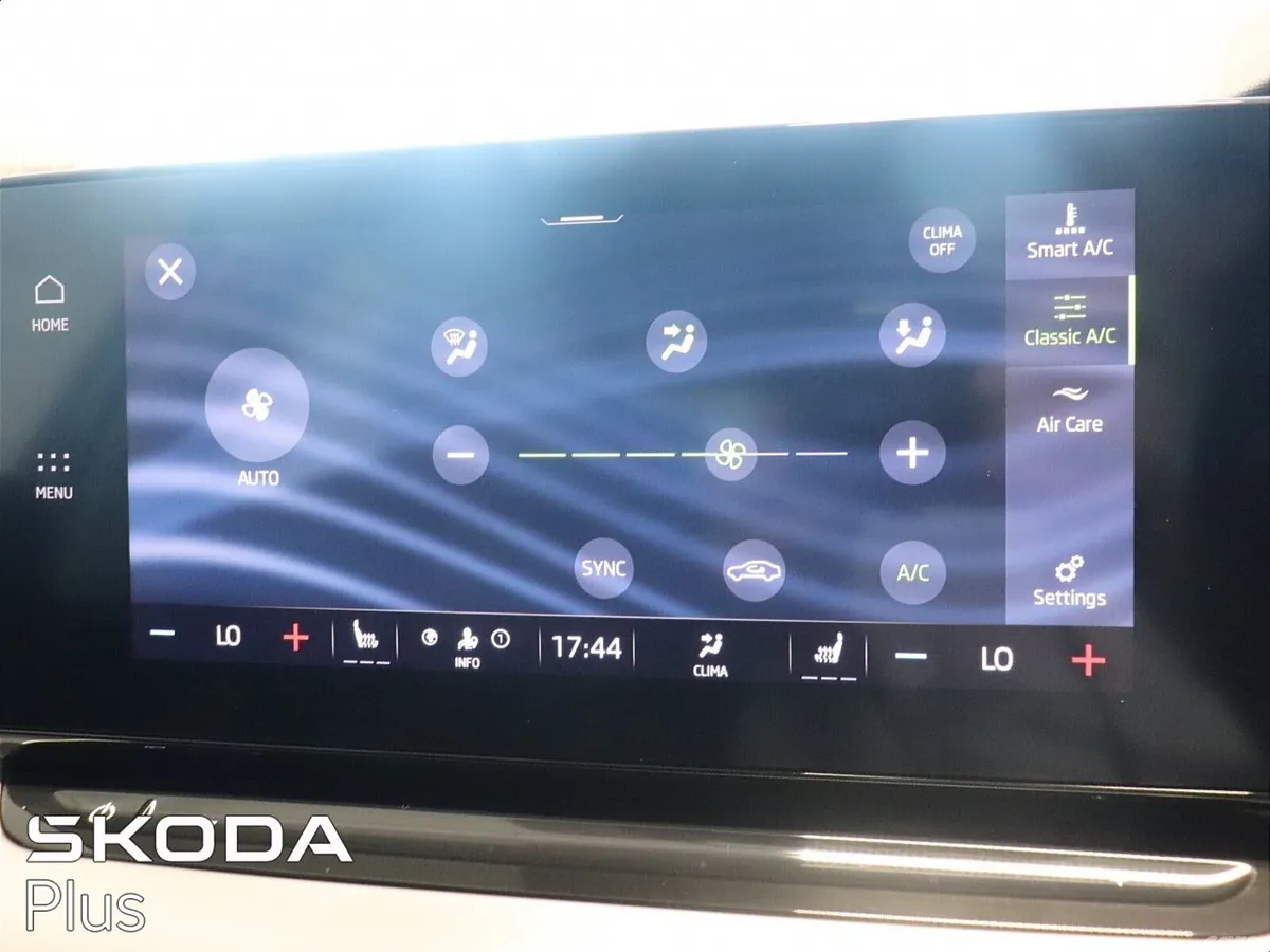 Skoda Octavia Saloon, Petrol, 2023, Grey
