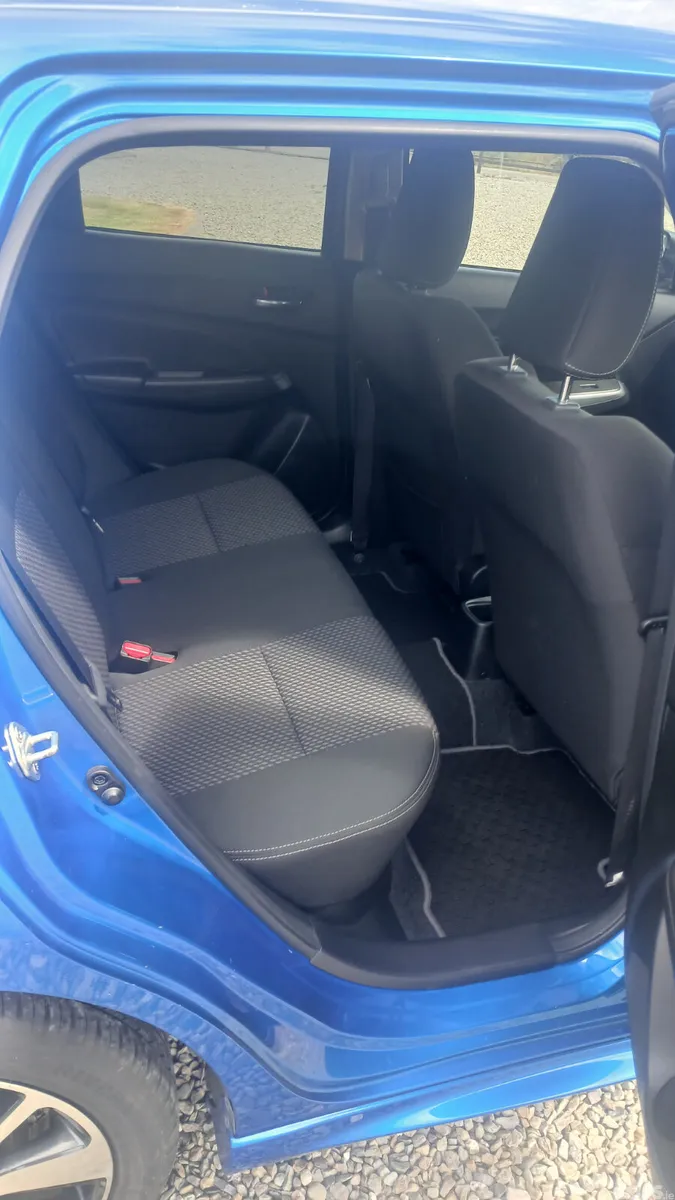 Suzuki Swift Hatchback, Petrol, 2017, Blue