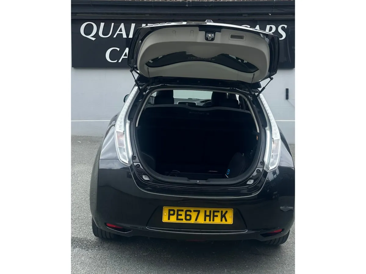 Nissan Leaf Hatchback, Electric, 2017, Black
