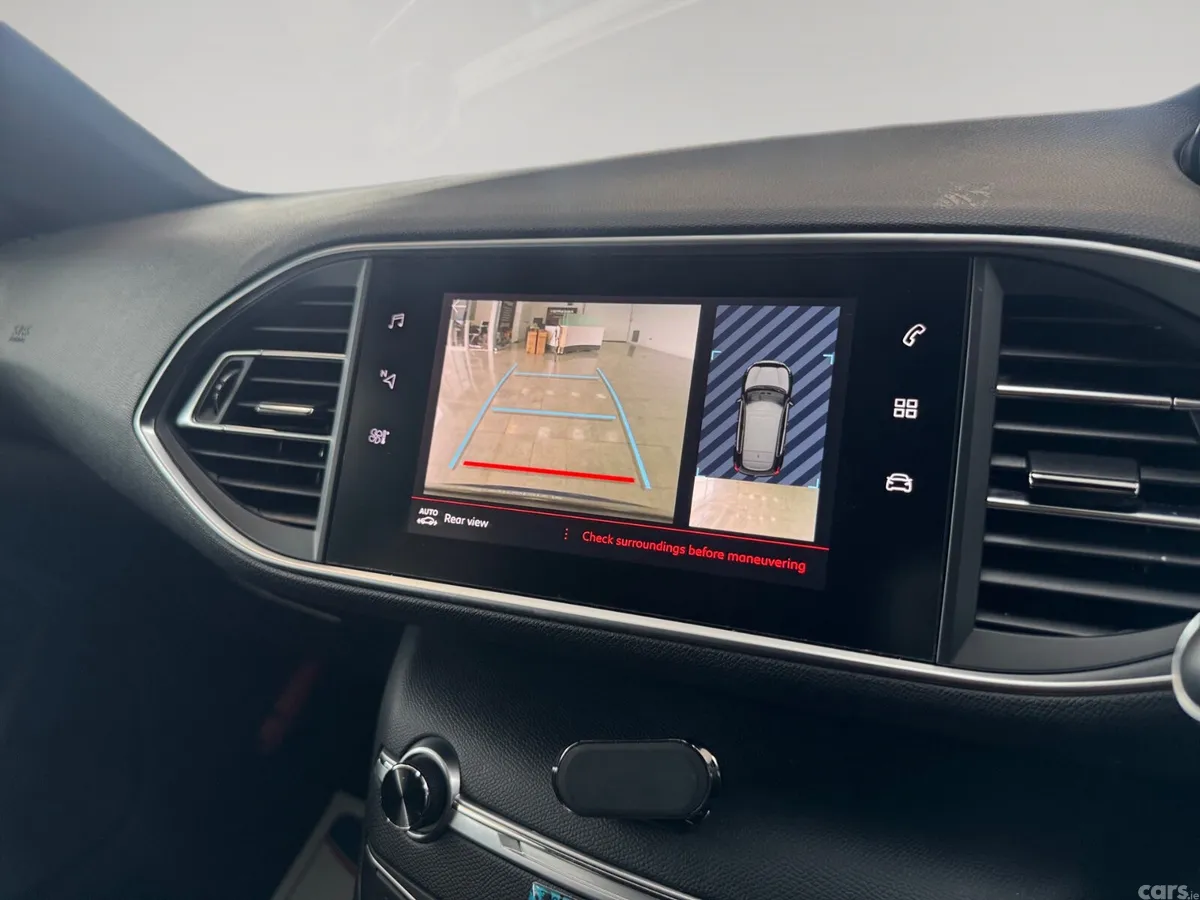 Peugeot 308 Hatchback, Diesel, 2019, Blue