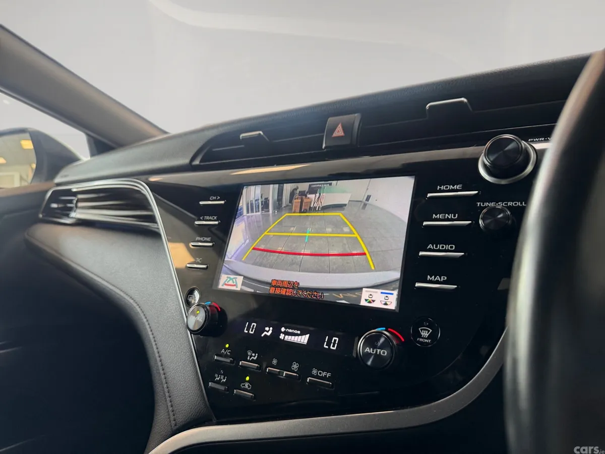 Toyota Camry Saloon, Petrol Hybrid, 2020, White