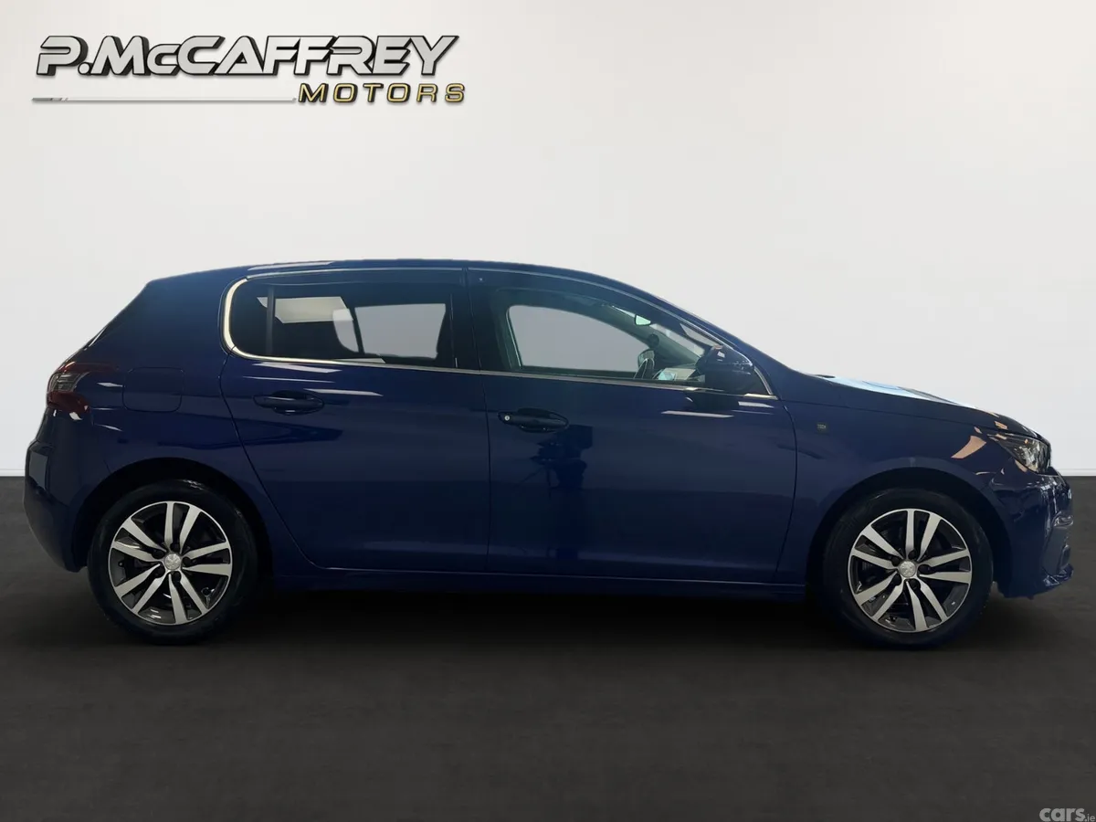 Peugeot 308 Hatchback, Diesel, 2019, Blue