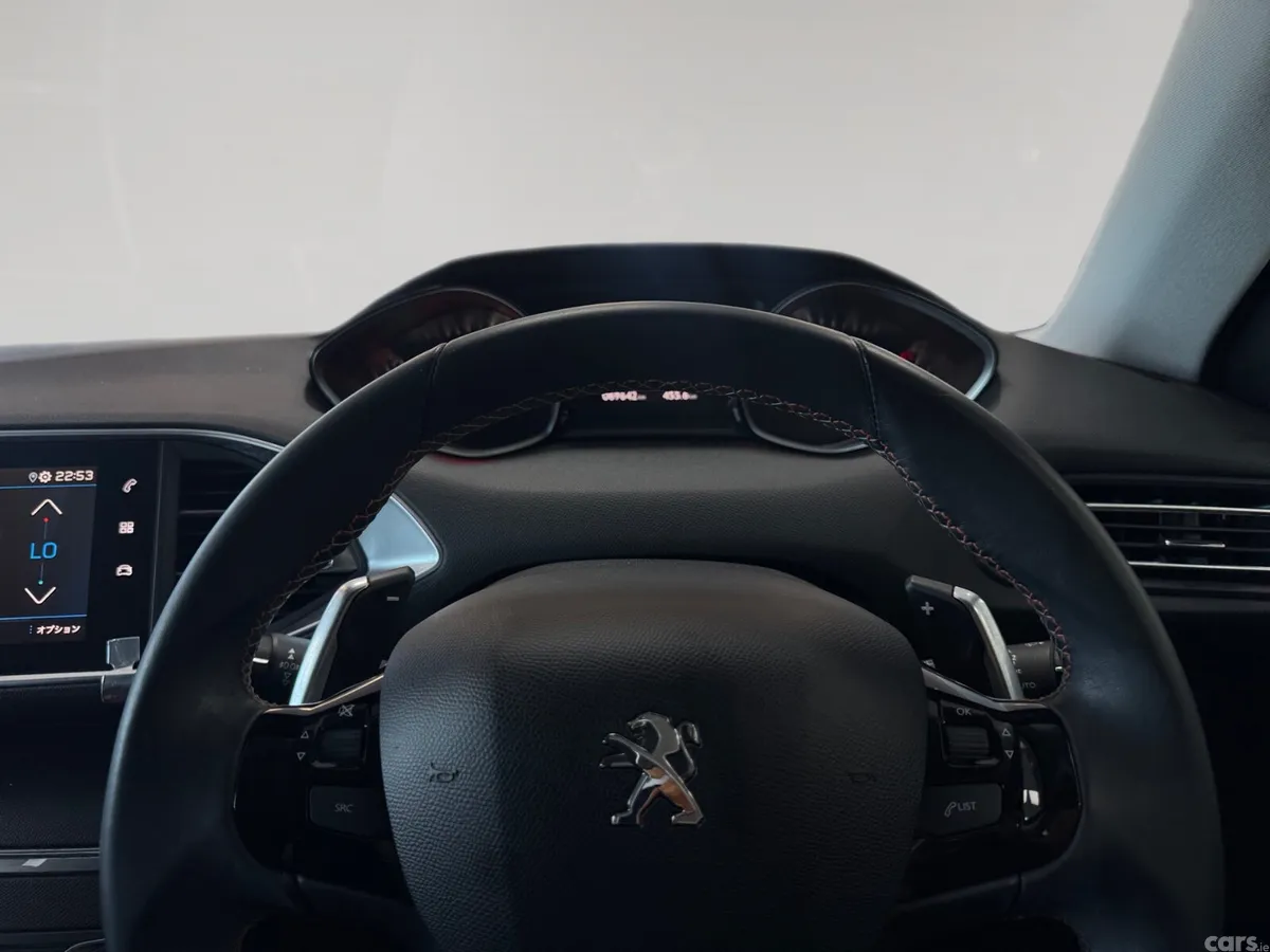 Peugeot 308 Hatchback, Diesel, 2019, Blue