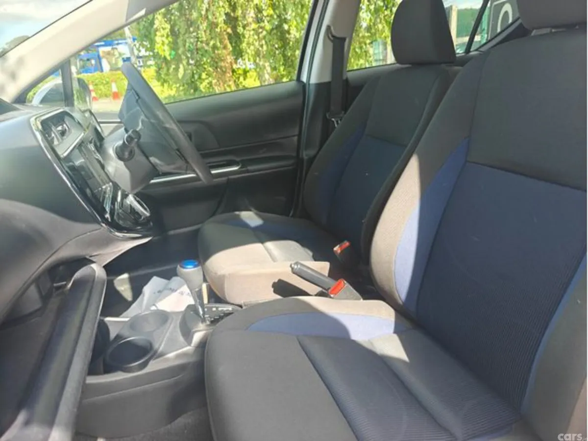 Toyota Aqua Hatchback, Petrol Hybrid, 2019, Silver