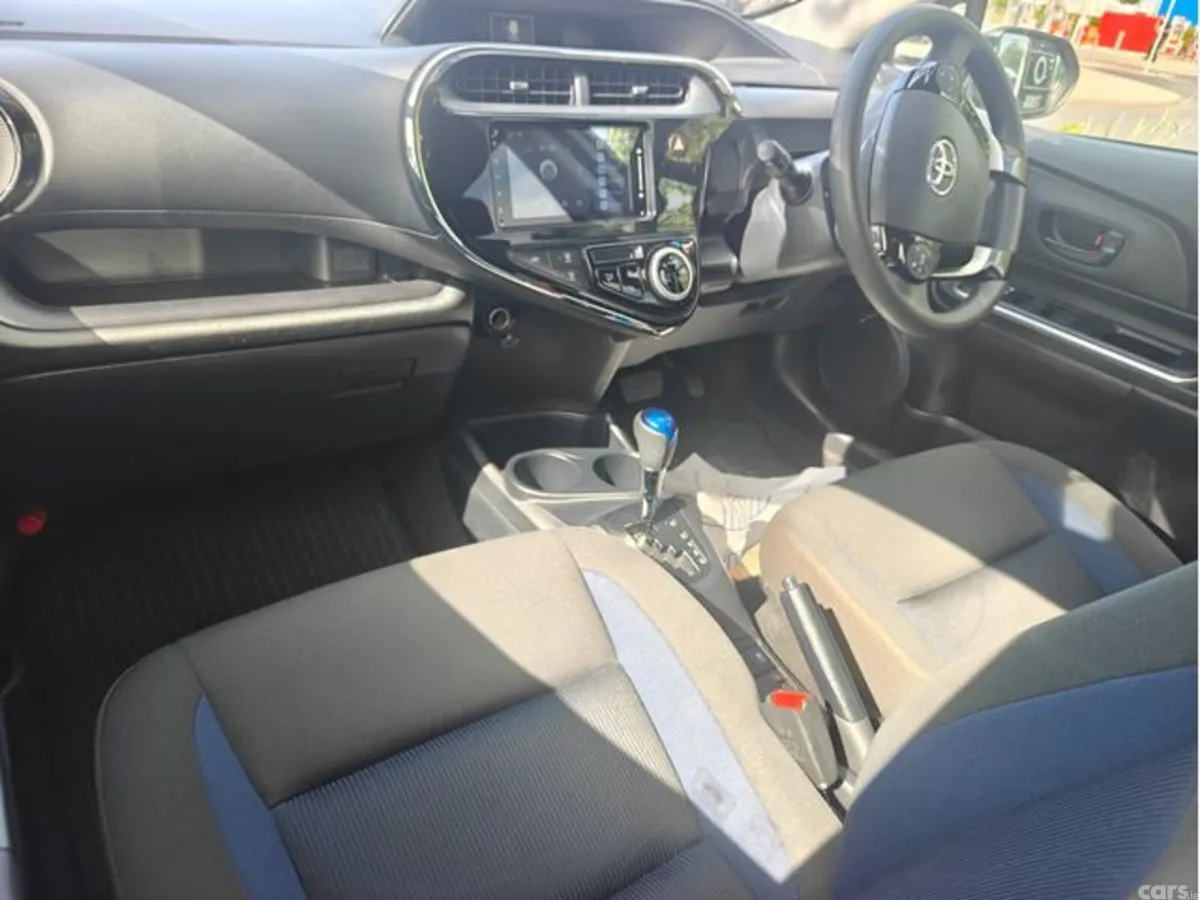 Toyota Aqua Hatchback, Petrol Hybrid, 2019, Silver