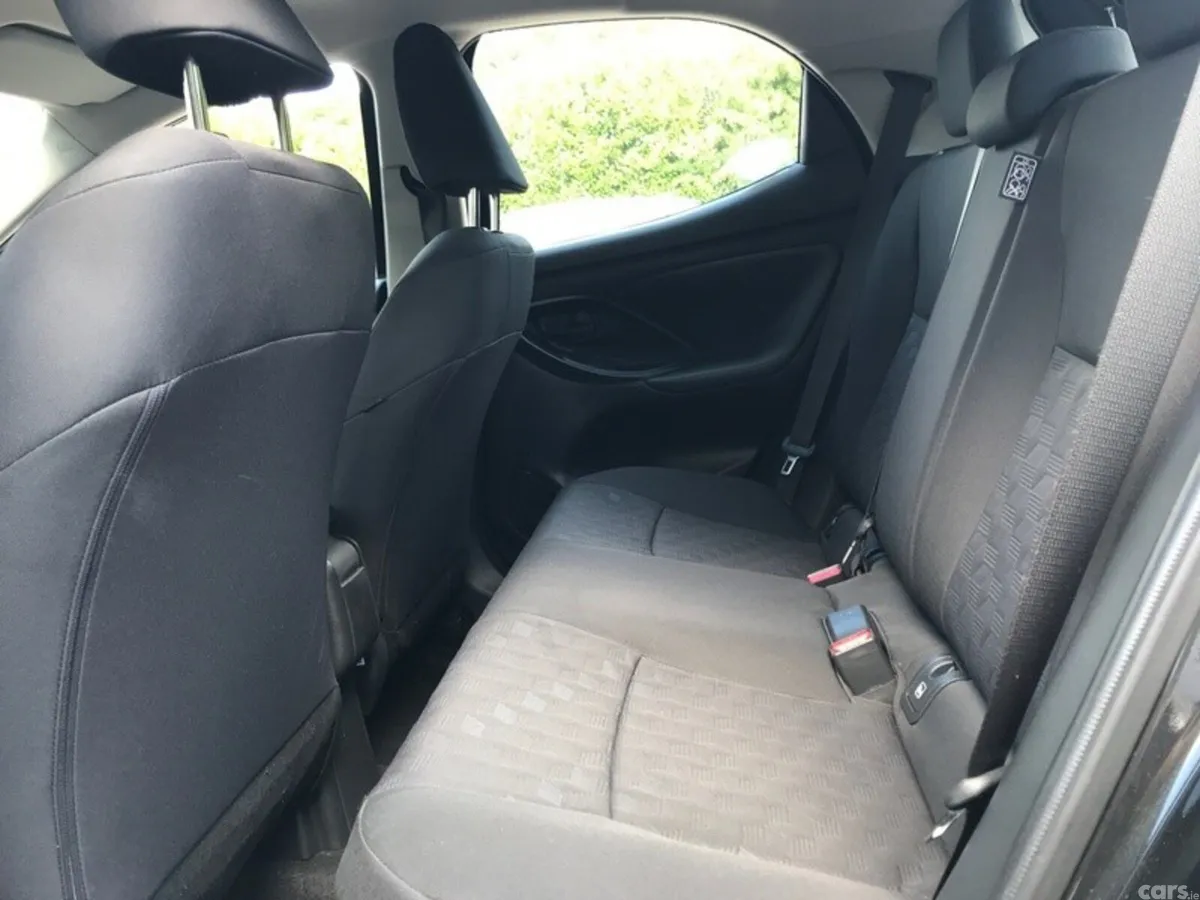 Toyota Yaris Hatchback, Petrol Hybrid, 2025, Black