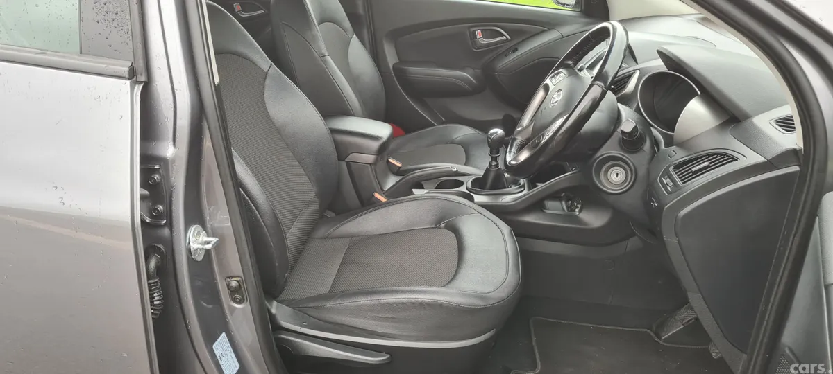 Hyundai ix35 SUV, Diesel, 2015, Grey