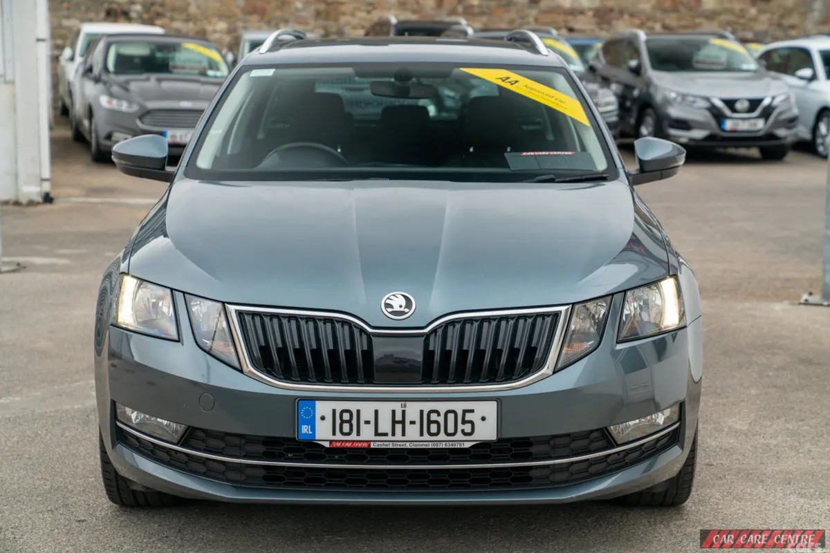 Skoda Octavia Estate, Petrol, 2018, Grey