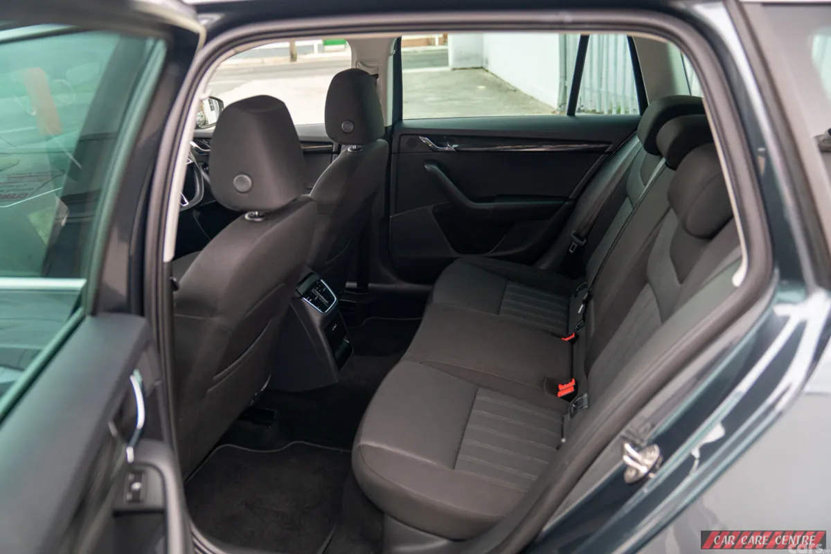 Skoda Octavia Estate, Petrol, 2018, Grey