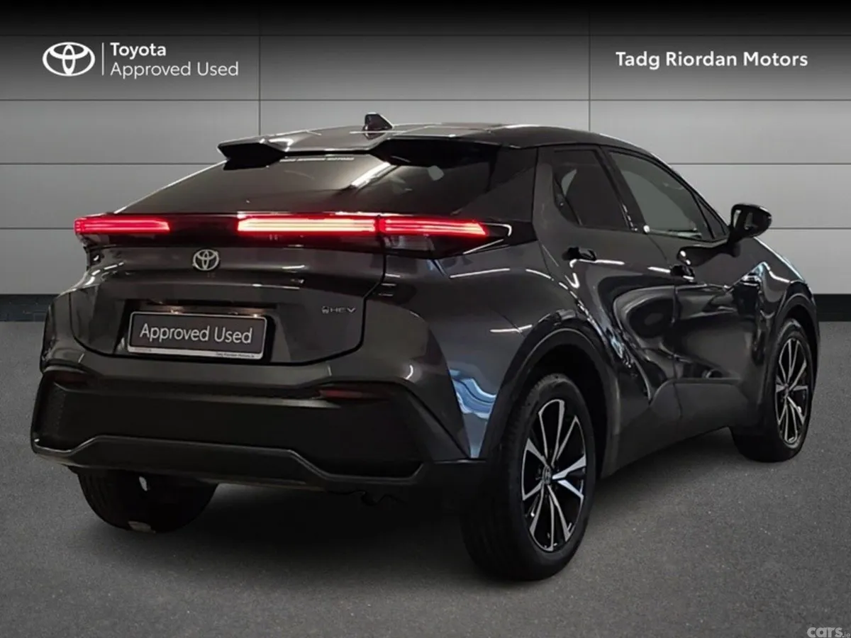 Toyota C-HR SUV, Petrol Hybrid, 2024, Grey