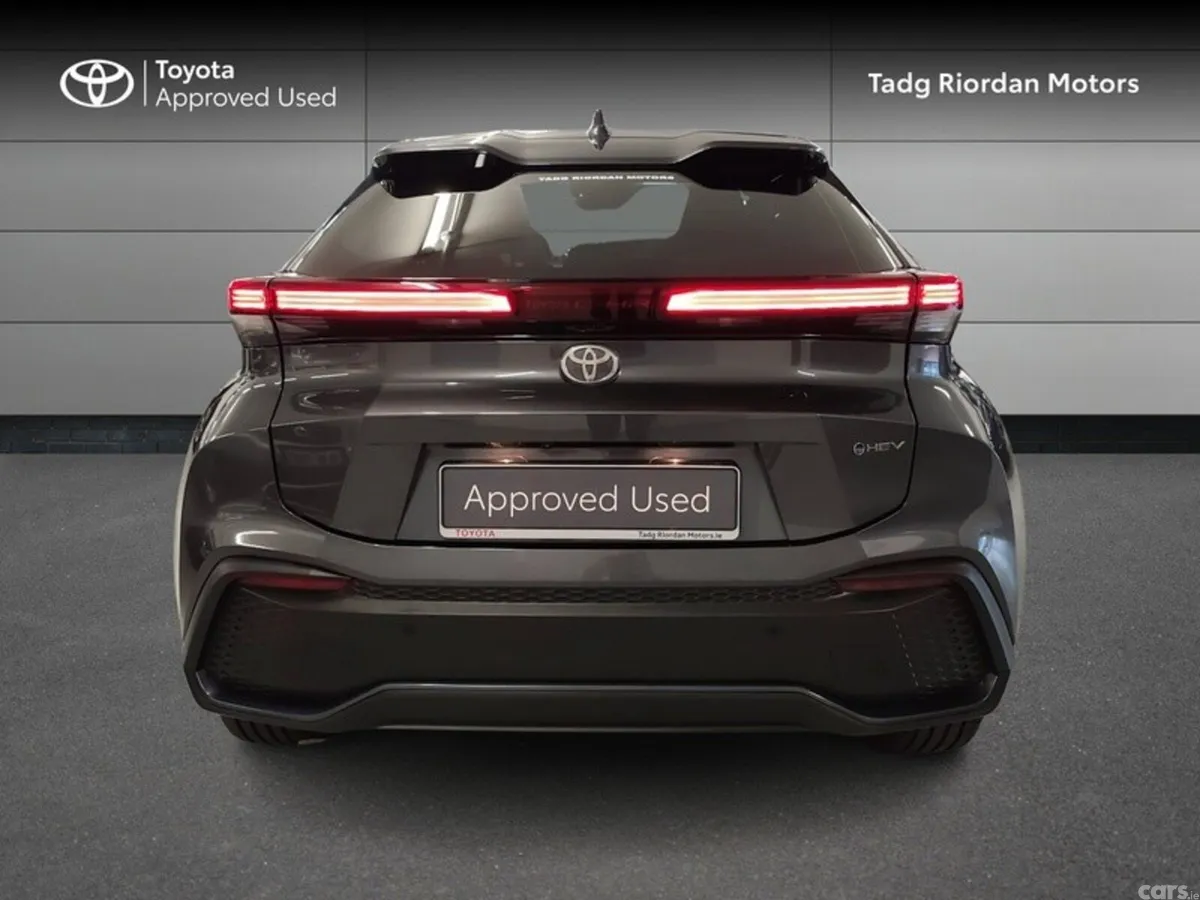 Toyota C-HR SUV, Petrol Hybrid, 2024, Grey