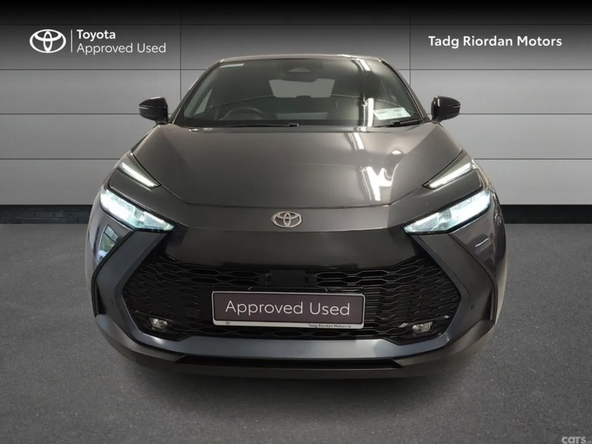 Toyota C-HR SUV, Petrol Hybrid, 2024, Grey