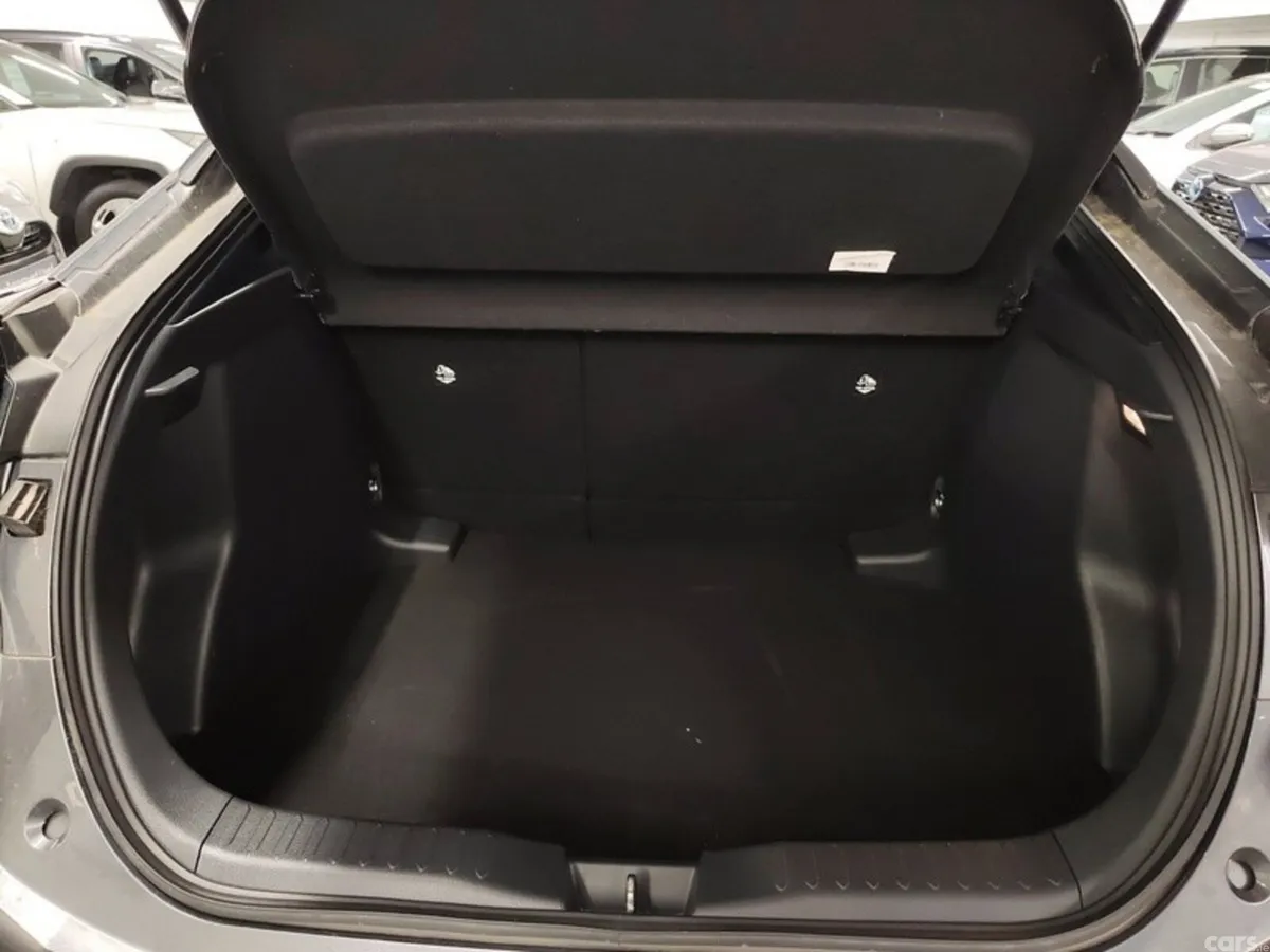 Toyota C-HR SUV, Petrol Hybrid, 2024, Grey