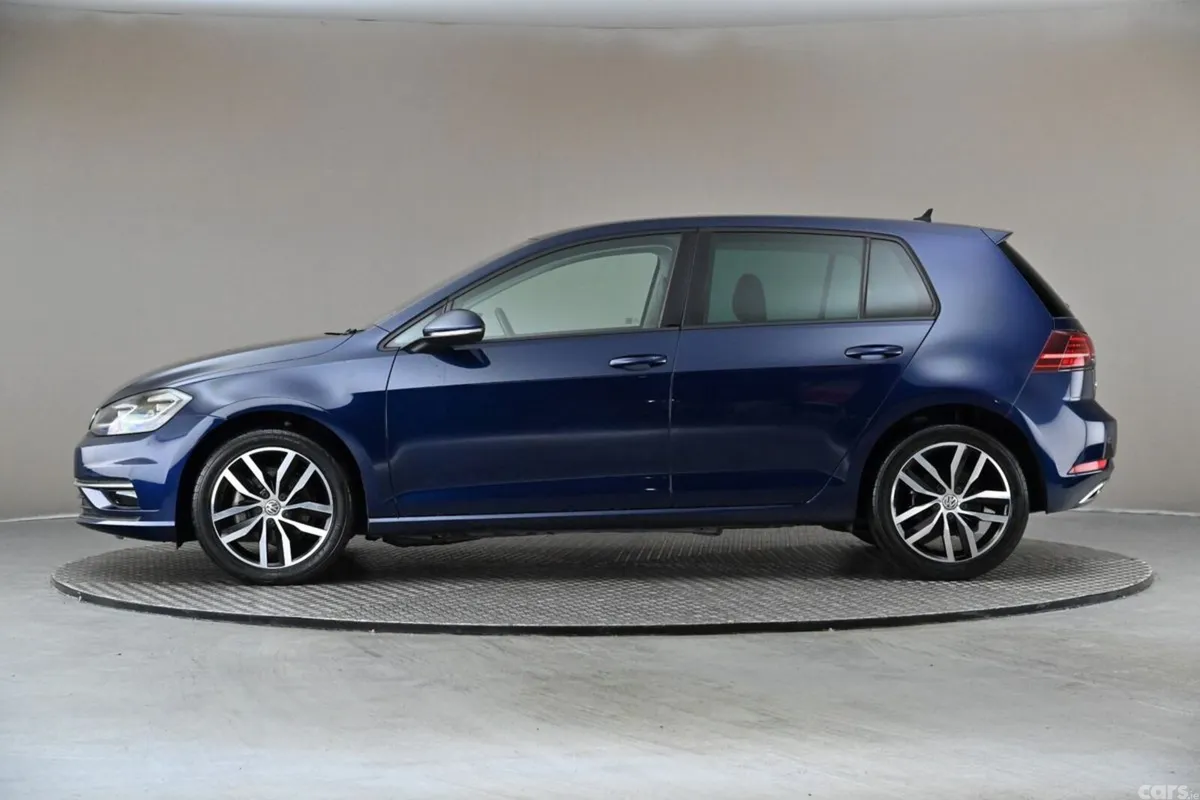 Volkswagen Golf Hatchback, Petrol, 2019, Blue