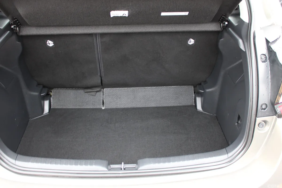 Toyota Yaris Hatchback, Petrol Hybrid, 2022, Green