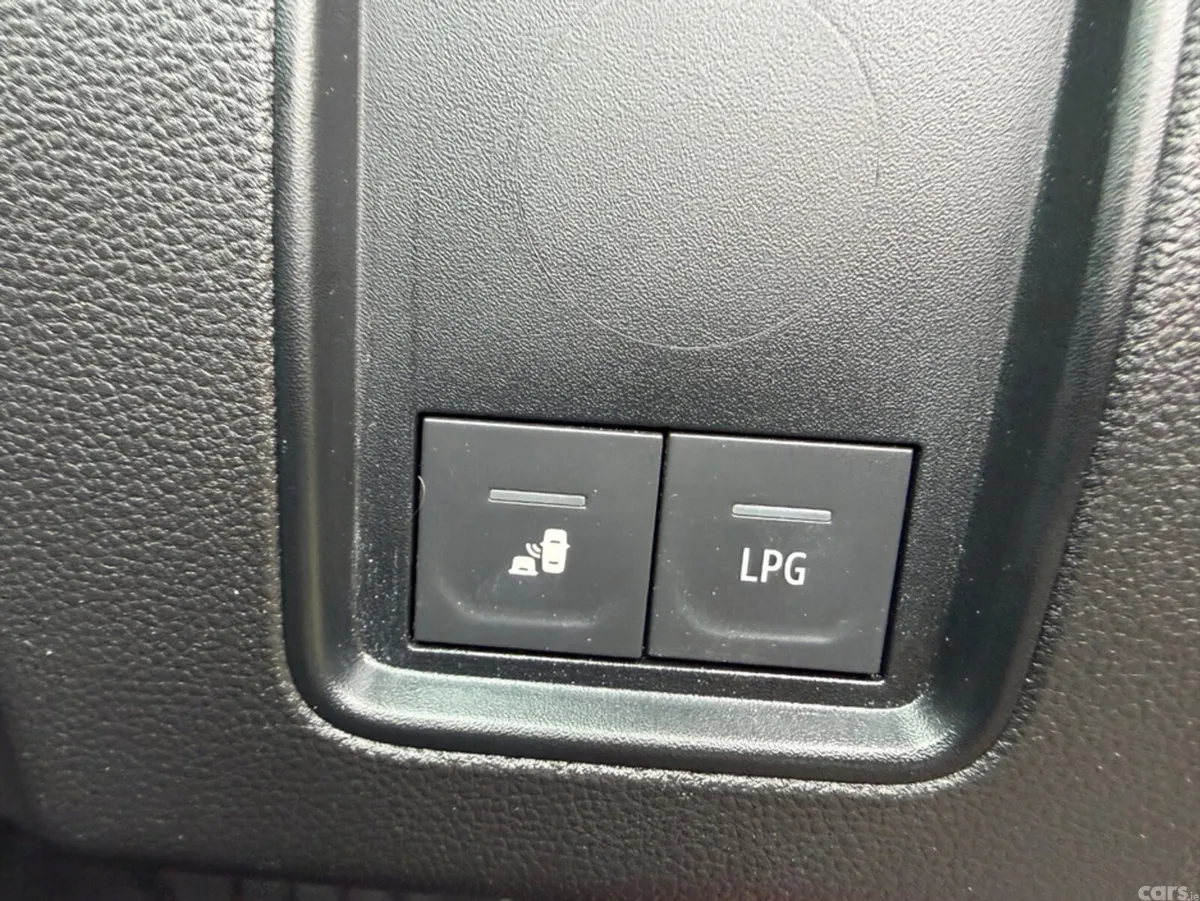 Dacia Duster Hatchback, Gas, 2023, Orange
