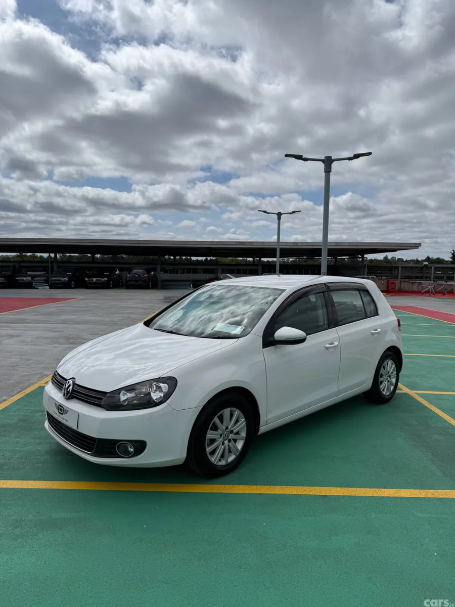 Volkswagen Golf Hatchback, Petrol, 2011, White