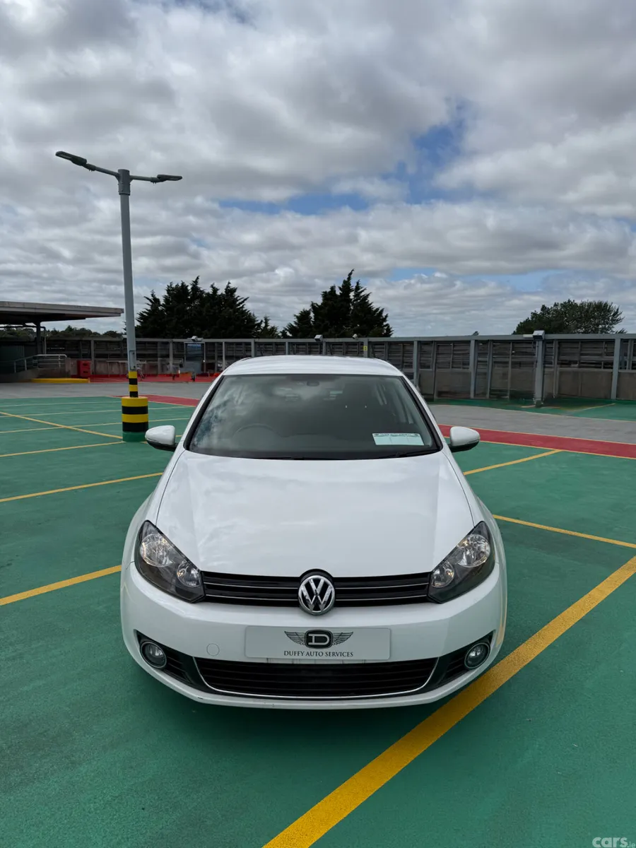 Volkswagen Golf Hatchback, Petrol, 2011, White