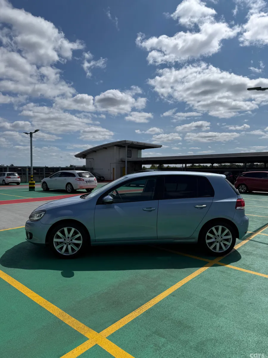 Volkswagen Golf Hatchback, Petrol, 2011, Silver