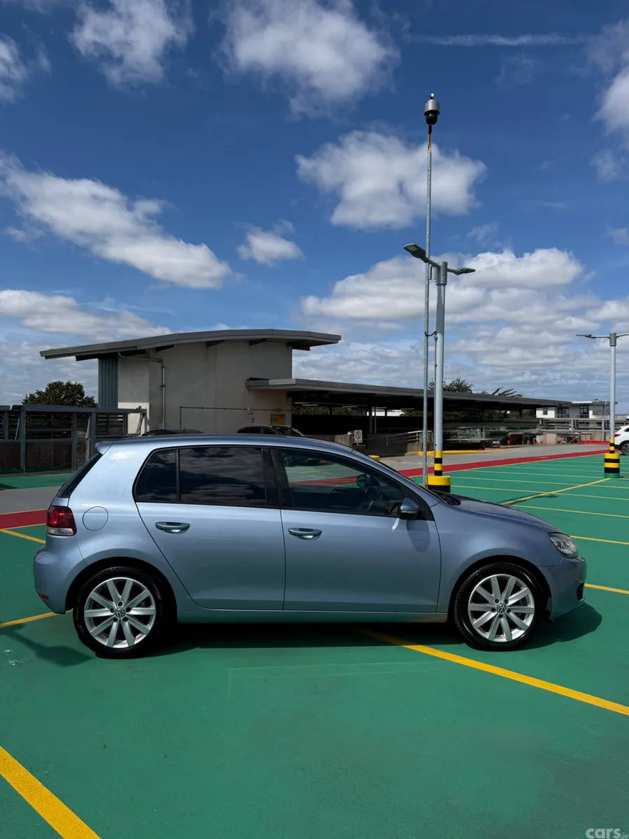Volkswagen Golf Hatchback, Petrol, 2011, Silver