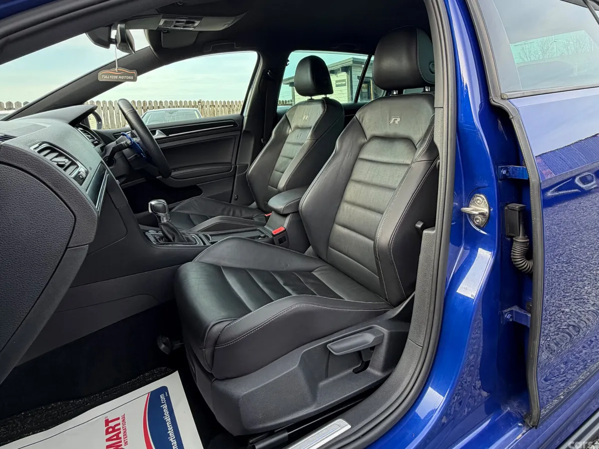 Volkswagen Golf Hatchback, Petrol, 2016, Blue