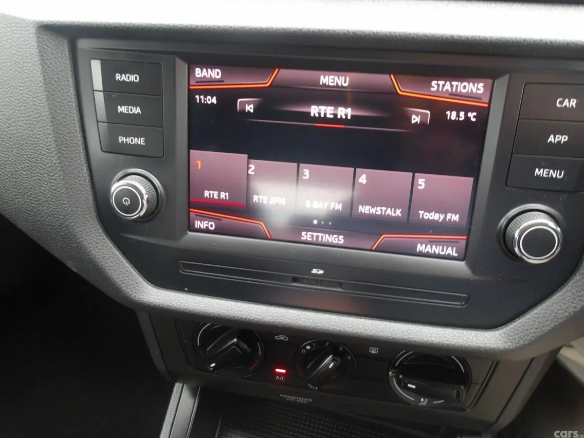 SEAT Arona SUV, Diesel, 2019, Blue