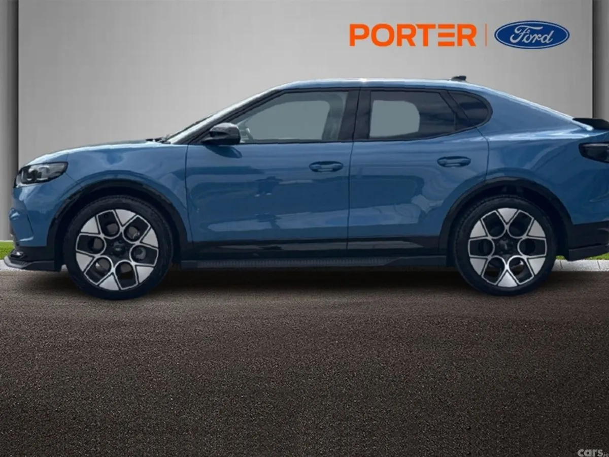 Ford Capri MPV, Electric, 2026, Blue
