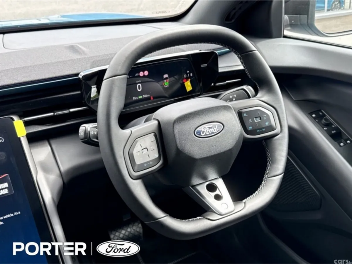 Ford Capri MPV, Electric, 2026, Blue