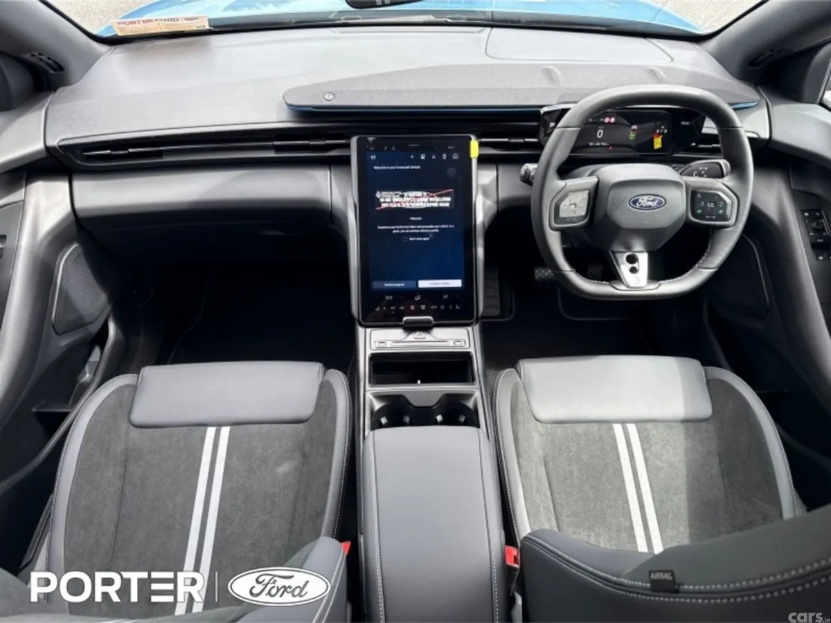 Ford Capri MPV, Electric, 2026, Blue