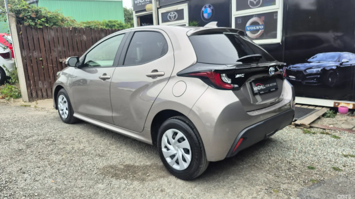 Toyota Yaris Hatchback, Petrol Hybrid, 2021, Brown