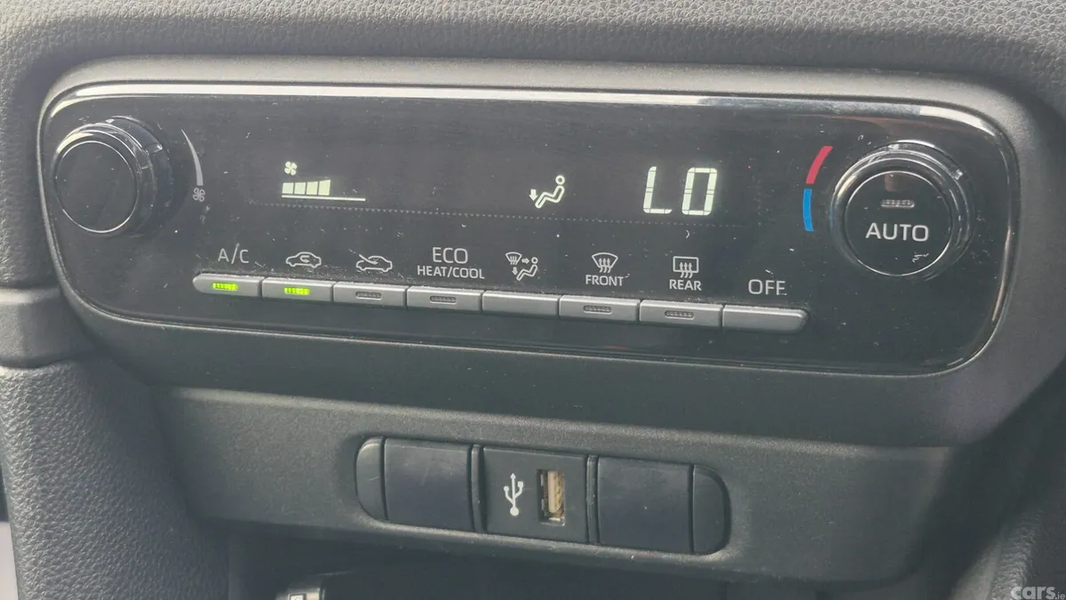 Toyota Yaris Hatchback, Petrol Hybrid, 2021, Brown