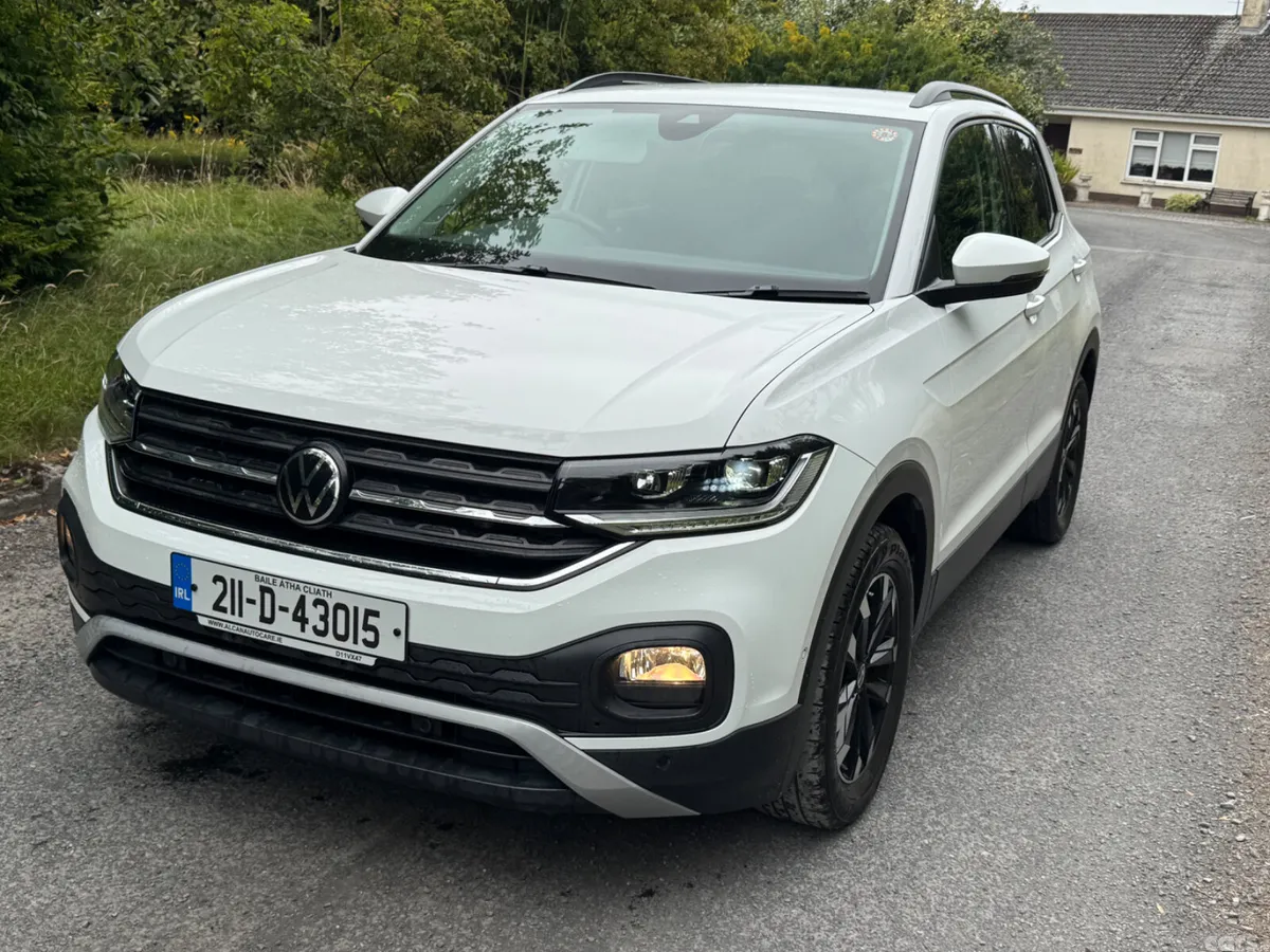 Volkswagen T-Cross Hatchback, Petrol, 2021, White