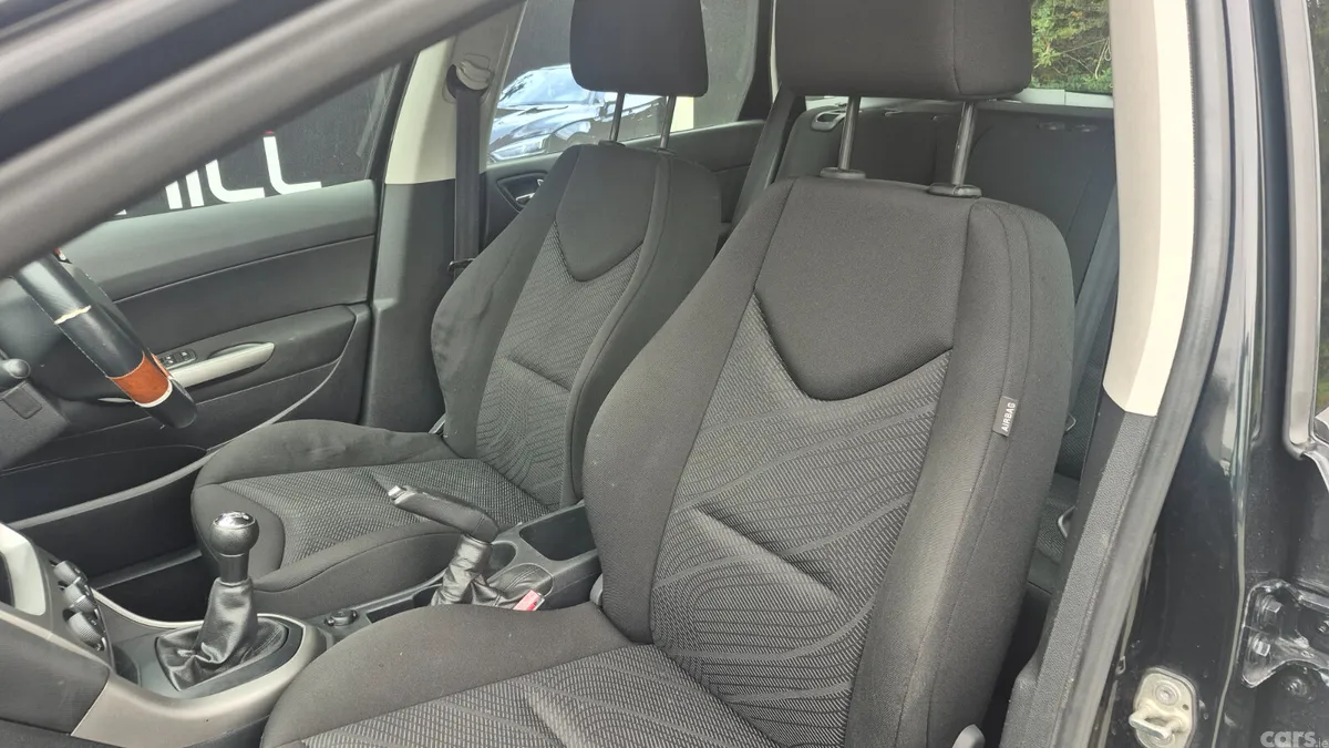 Peugeot 308 Estate, Diesel, 2012, Black