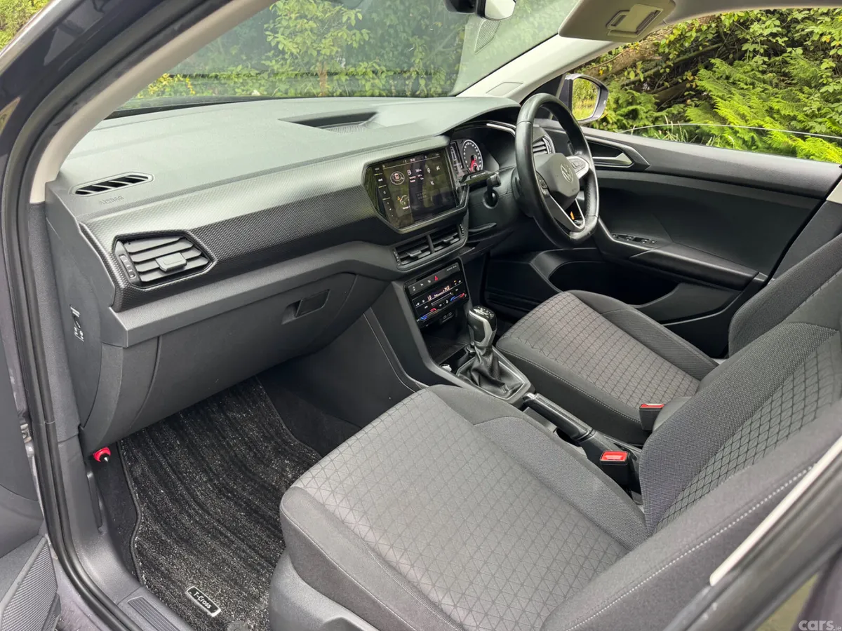 Volkswagen T-Cross Hatchback, Petrol, 2022, Grey