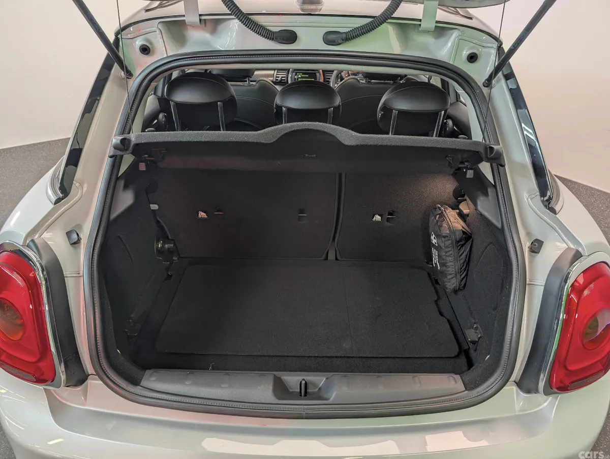 Mini Cooper Estate/Jeep, Diesel, 2015, Silver