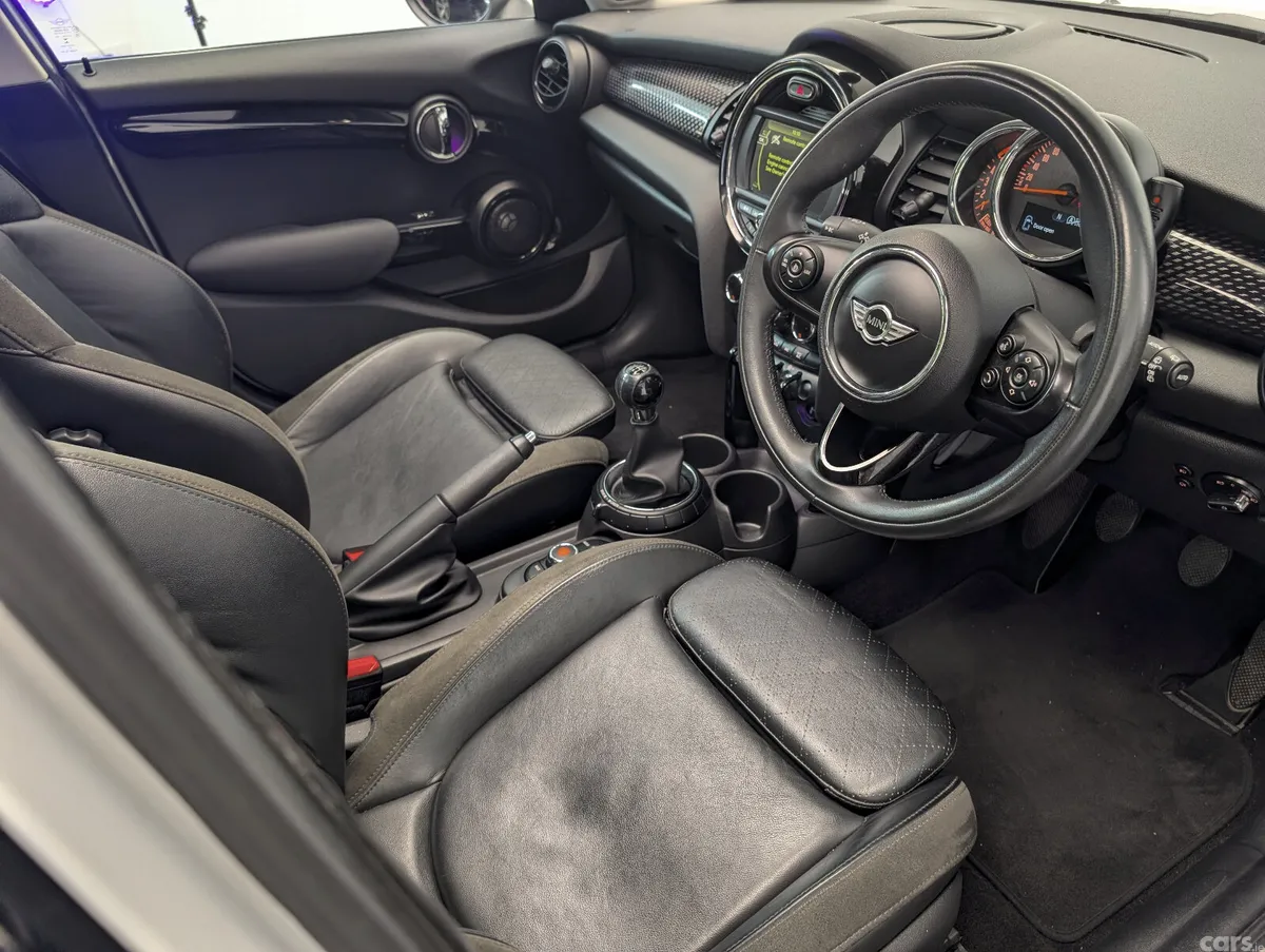 Mini Cooper Estate/Jeep, Diesel, 2015, Silver