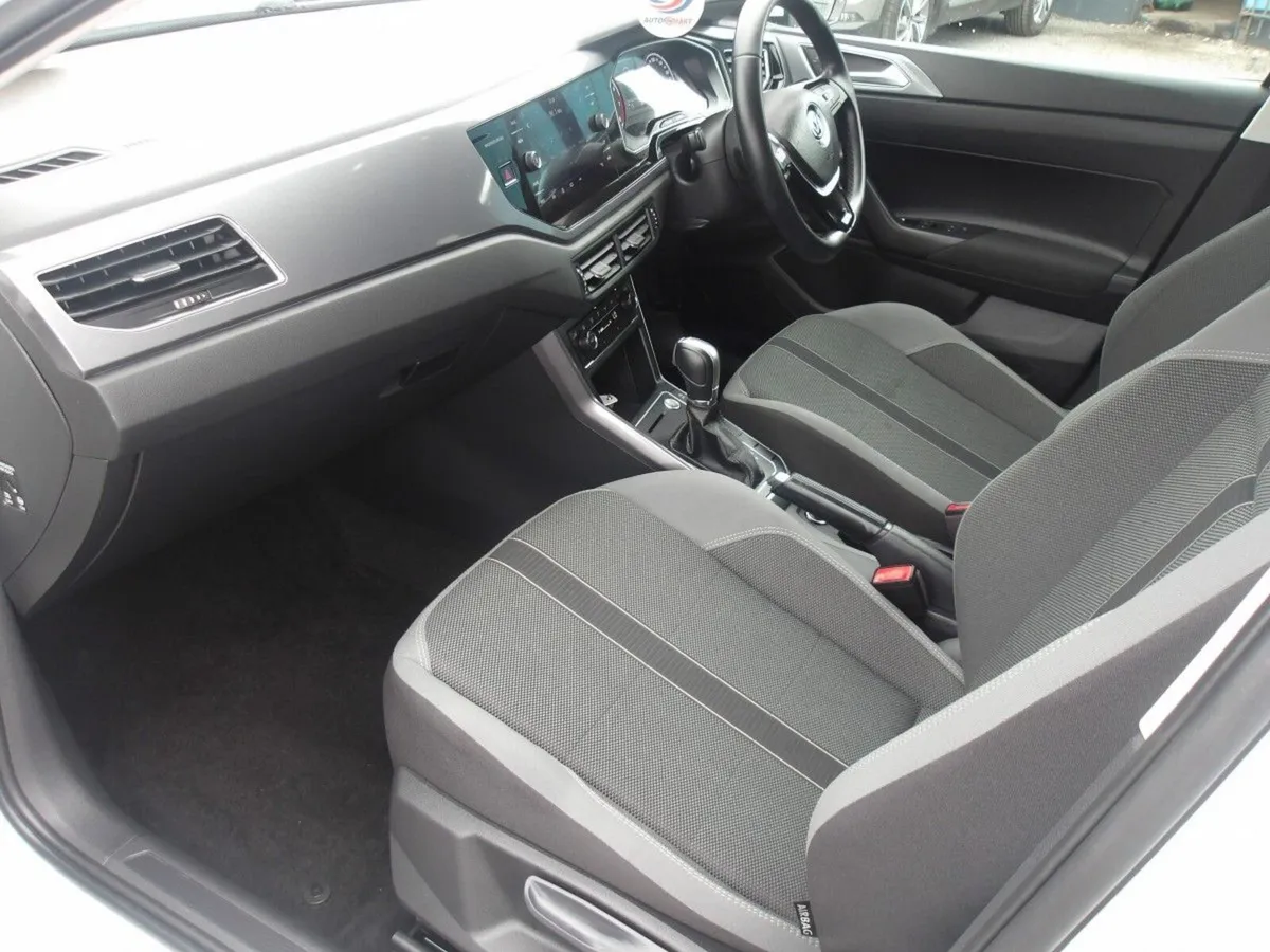 Volkswagen Polo Hatchback, Petrol, 2018, White
