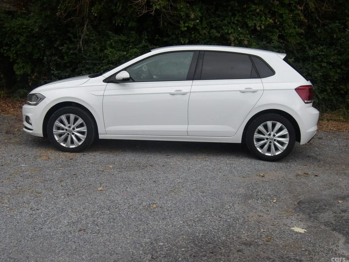 Volkswagen Polo Hatchback, Petrol, 2018, White