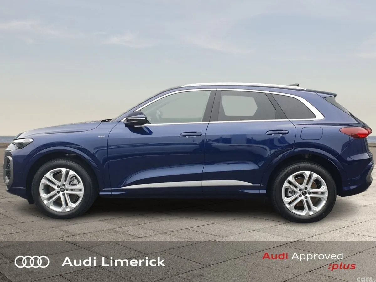 Audi Q5 SUV, Petrol Plug-in Hybrid, 2026, Blue