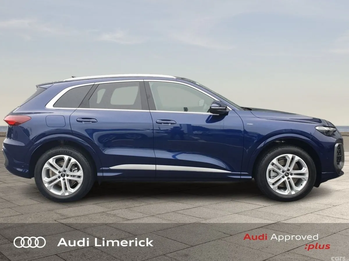 Audi Q5 SUV, Petrol Plug-in Hybrid, 2026, Blue