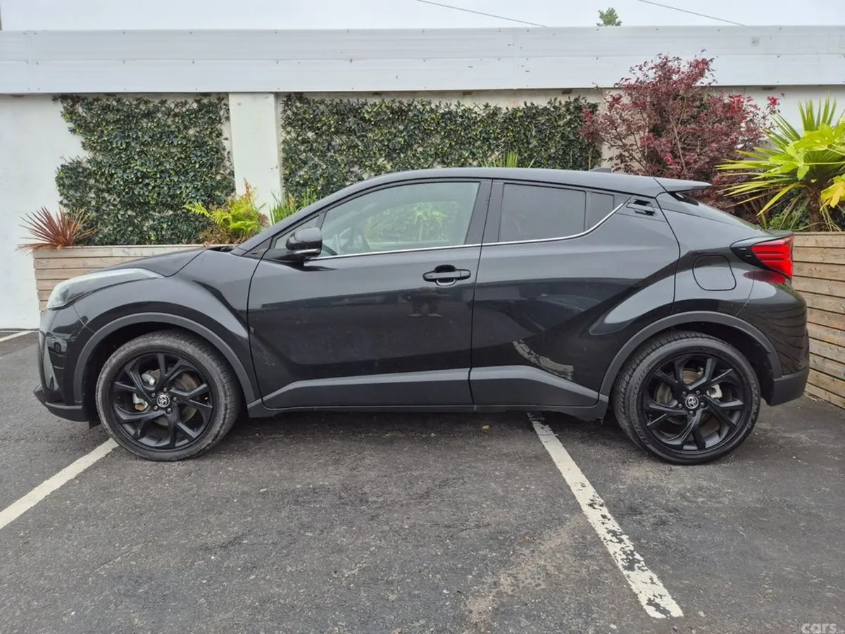 Toyota C-HR SUV, Petrol Hybrid, 2023, Black