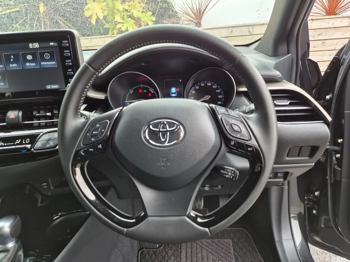 Toyota C-HR SUV, Petrol Hybrid, 2023, Black