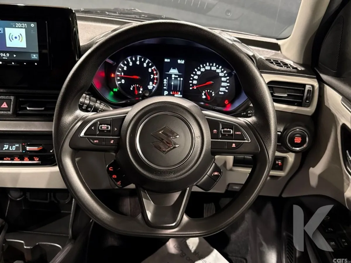 Suzuki Swift Hatchback, Petrol Hybrid, 2025, White