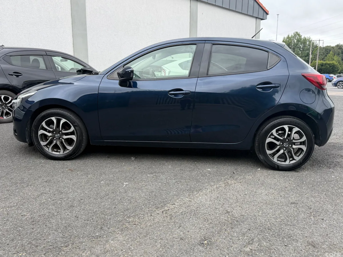 Mazda Demio MPV, Diesel, 2015, Navy