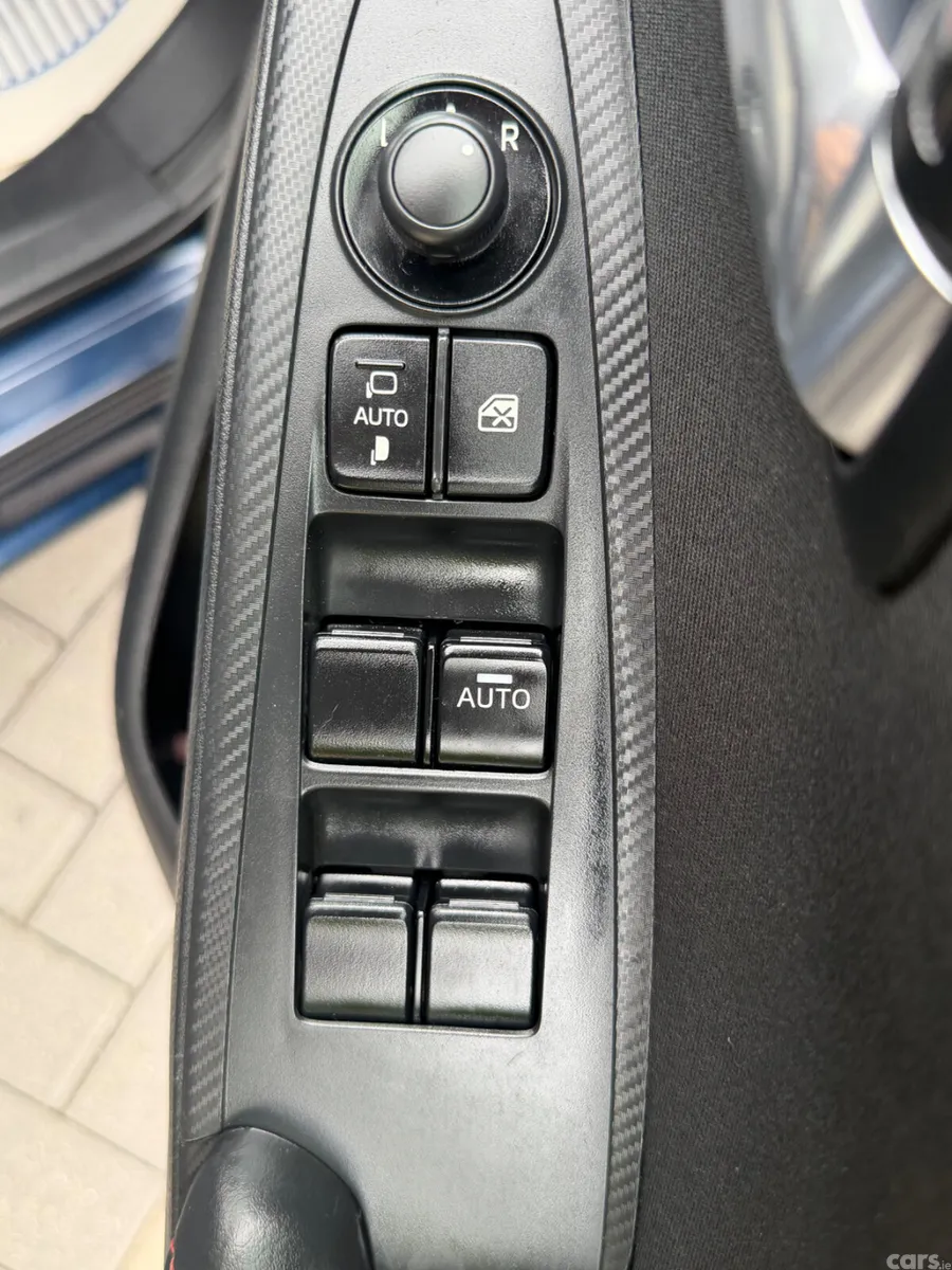 Mazda Demio MPV, Diesel, 2015, Navy