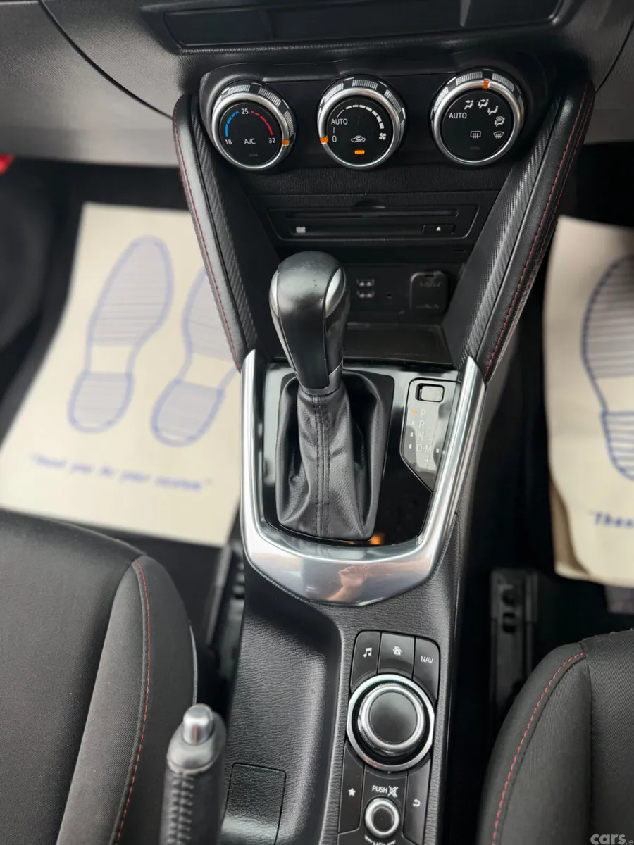 Mazda Demio MPV, Diesel, 2015, Navy