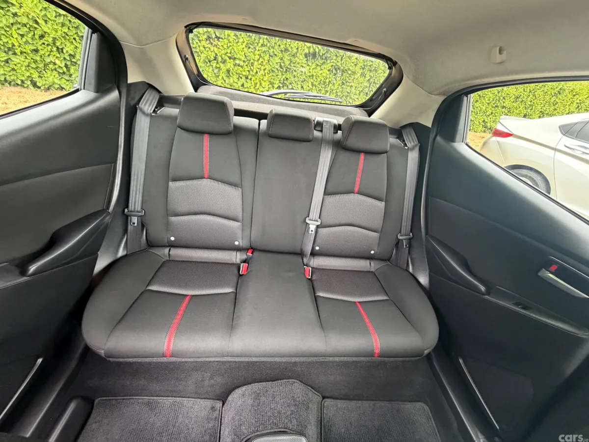 Mazda Demio MPV, Diesel, 2015, Navy