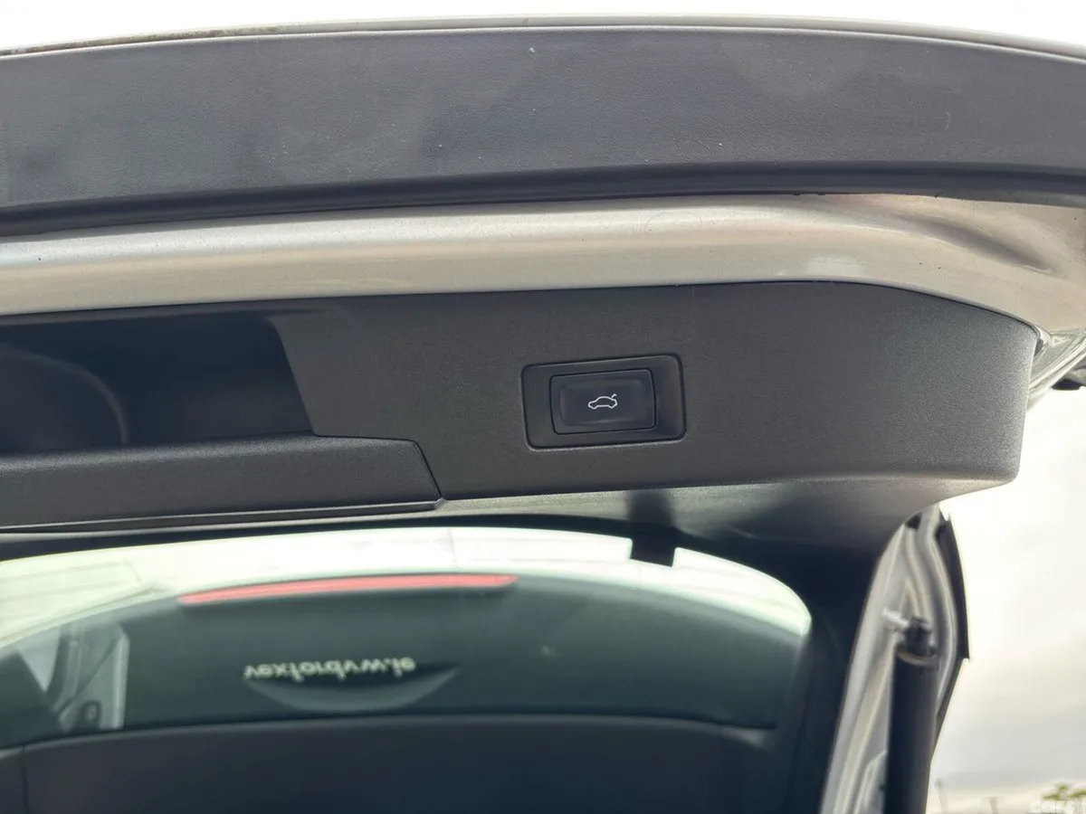 Volkswagen ID.4 SUV, Electric, 2024, Grey